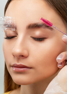 Brow Lifting - Lewis Lashes Cosmetic Lounge