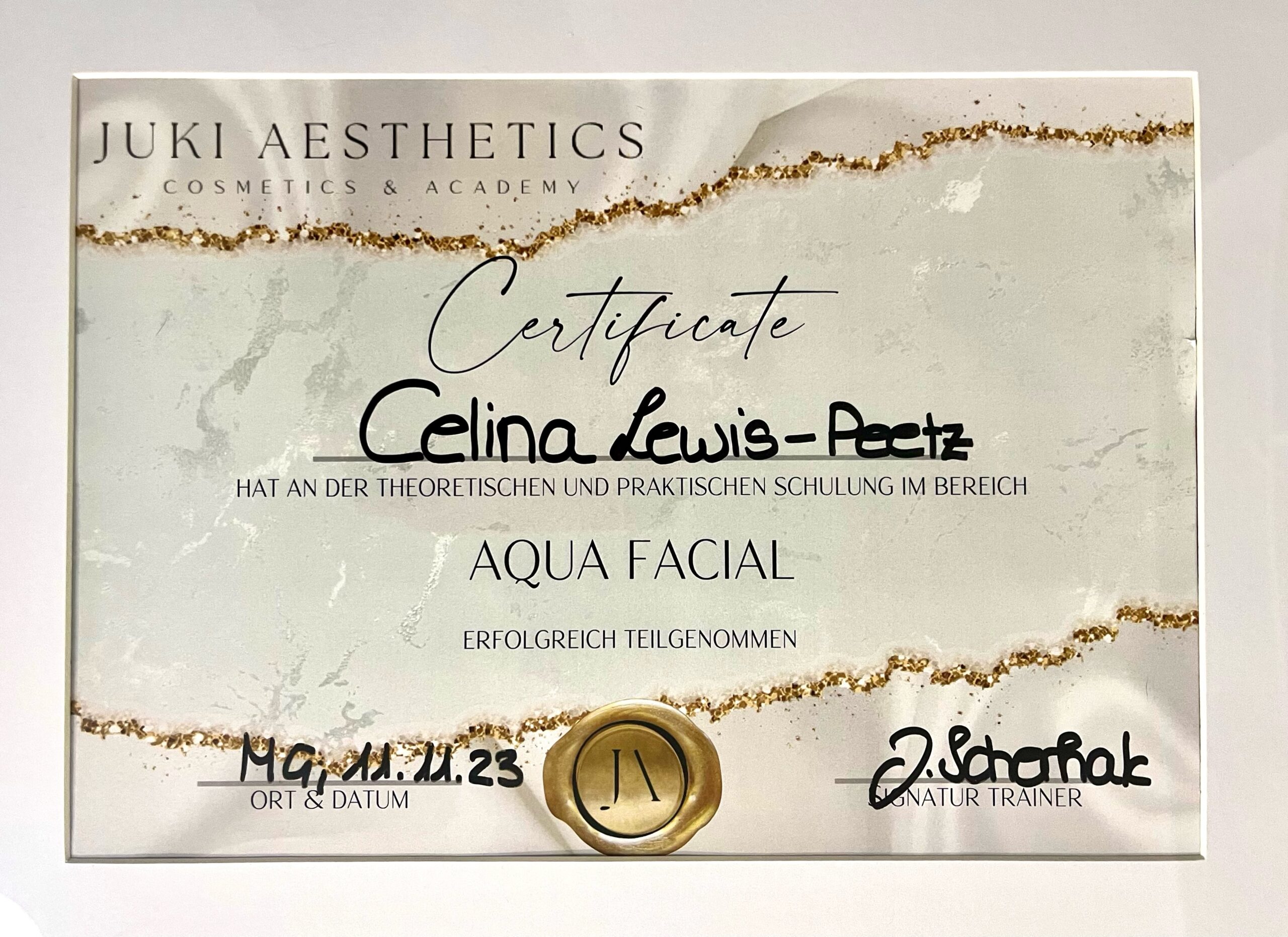 Zerifikat Aqua Facial - Lewis Lashes Cosmetic Lounge