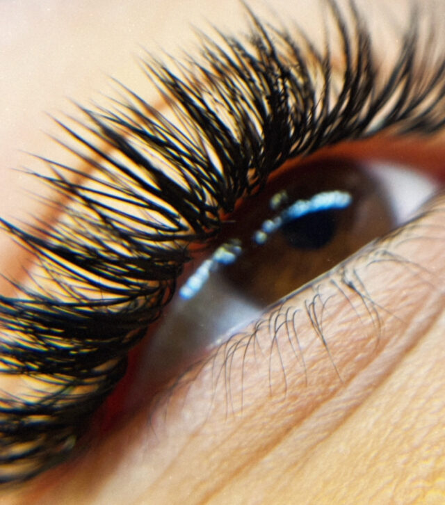 Lewis Lashes Cosmetic Lounge