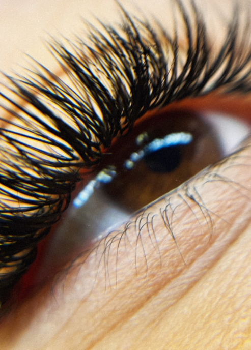Lewis Lashes Cosmetic Lounge